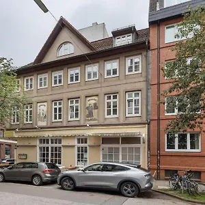 Apartment Wunderschoene 3 Zimmer Wohnung!, Hamburg